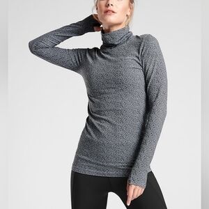 Athleta Flurry Peak Turtleneck Norwegian Grey Breathable Sport SPF Size XS